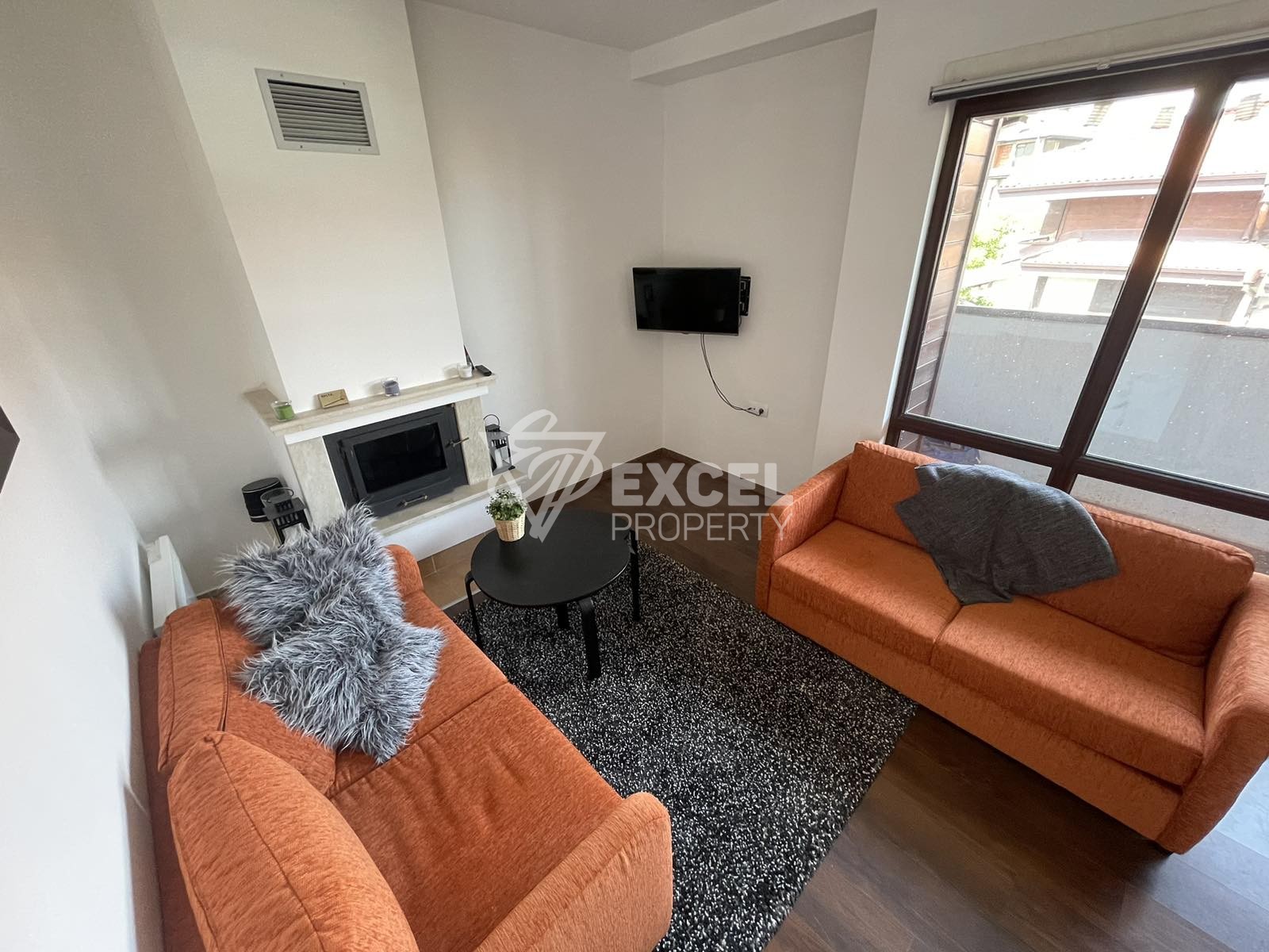 Югозападен мезонет с две спални и камина в целогодишен комплекс Winslow Infinity