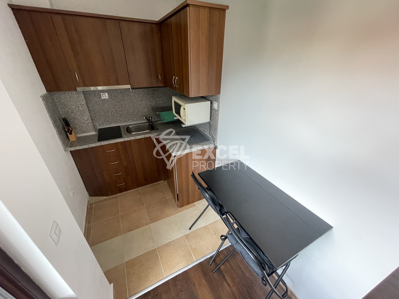 Югозападен мезонет с две спални и камина в целогодишен комплекс Winslow Infinity