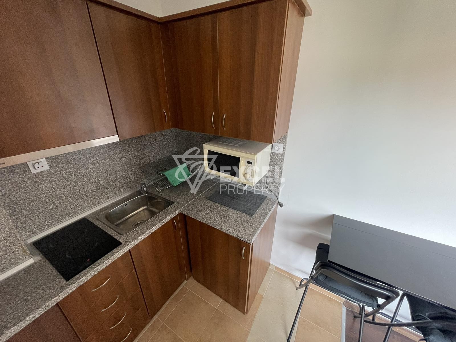 Югозападен мезонет с две спални и камина в целогодишен комплекс Winslow Infinity