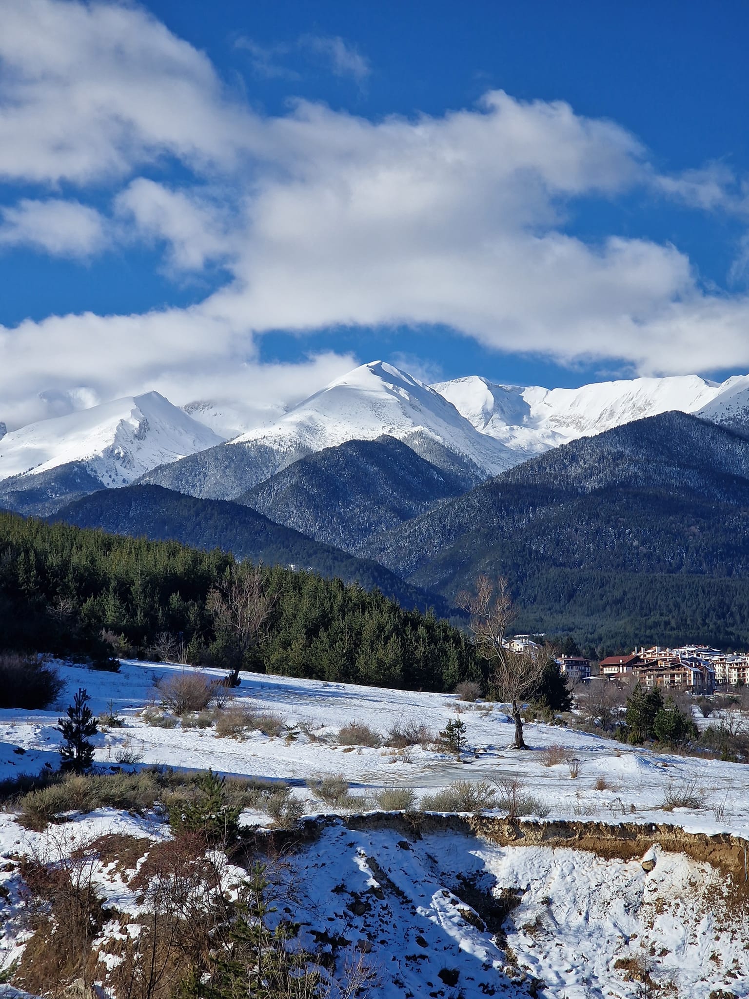 Просторно студио с фронтална гледка към Пирин планина, изгодна цена
