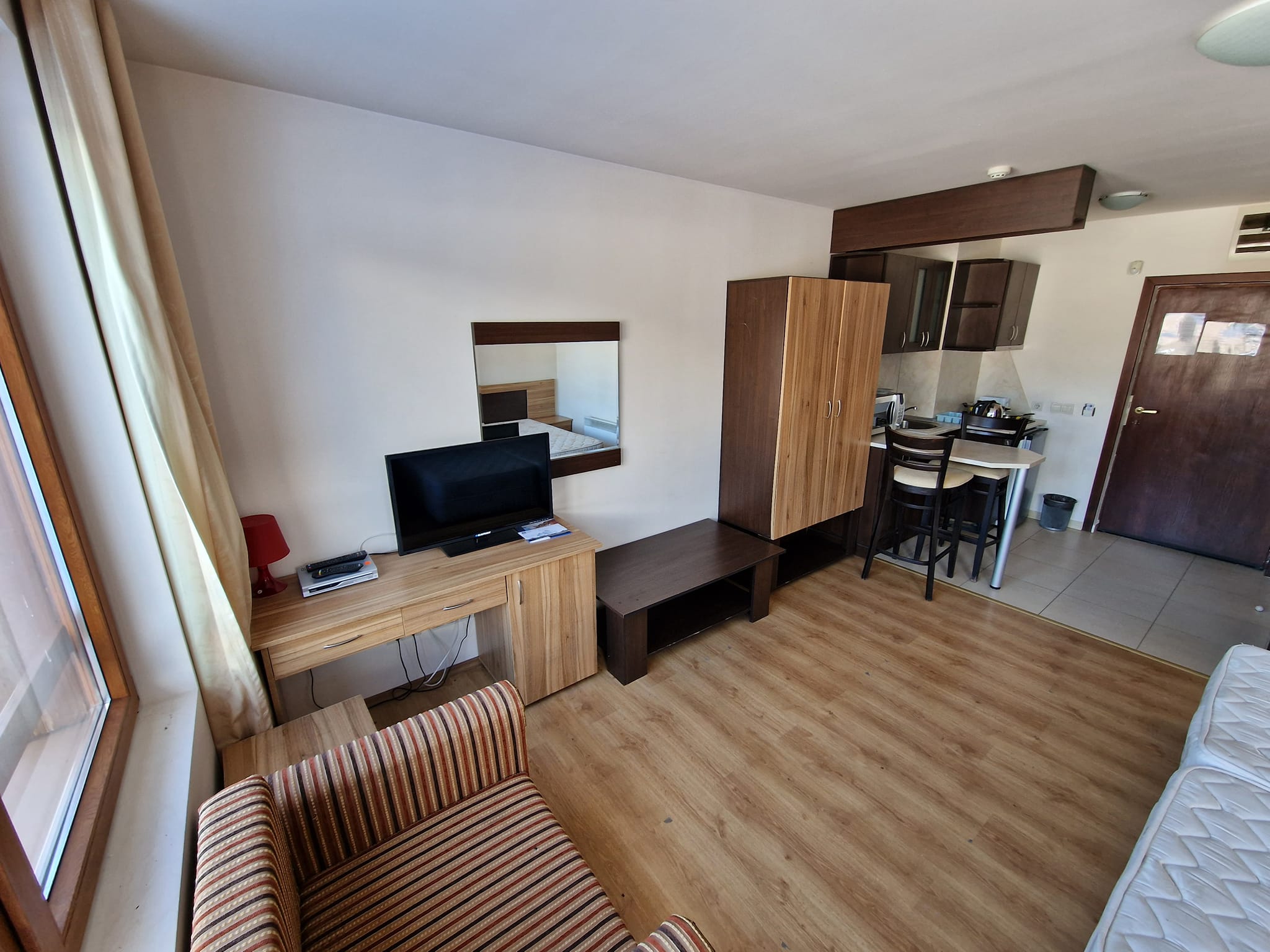 Просторно студио с фронтална гледка към Пирин планина, изгодна цена