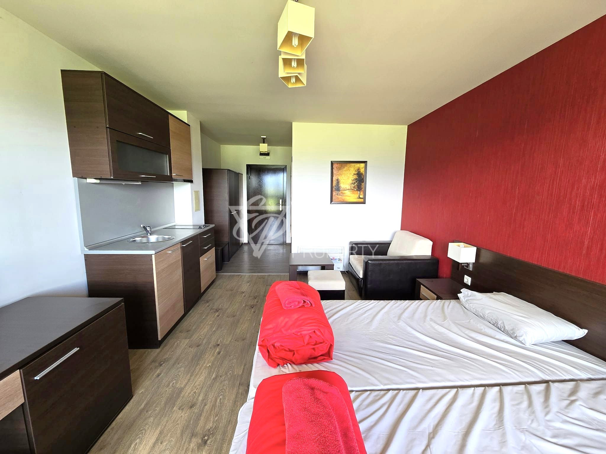 Студио на изгодна цена за продажба между Банско и Баня! Ниска такса поддръжка