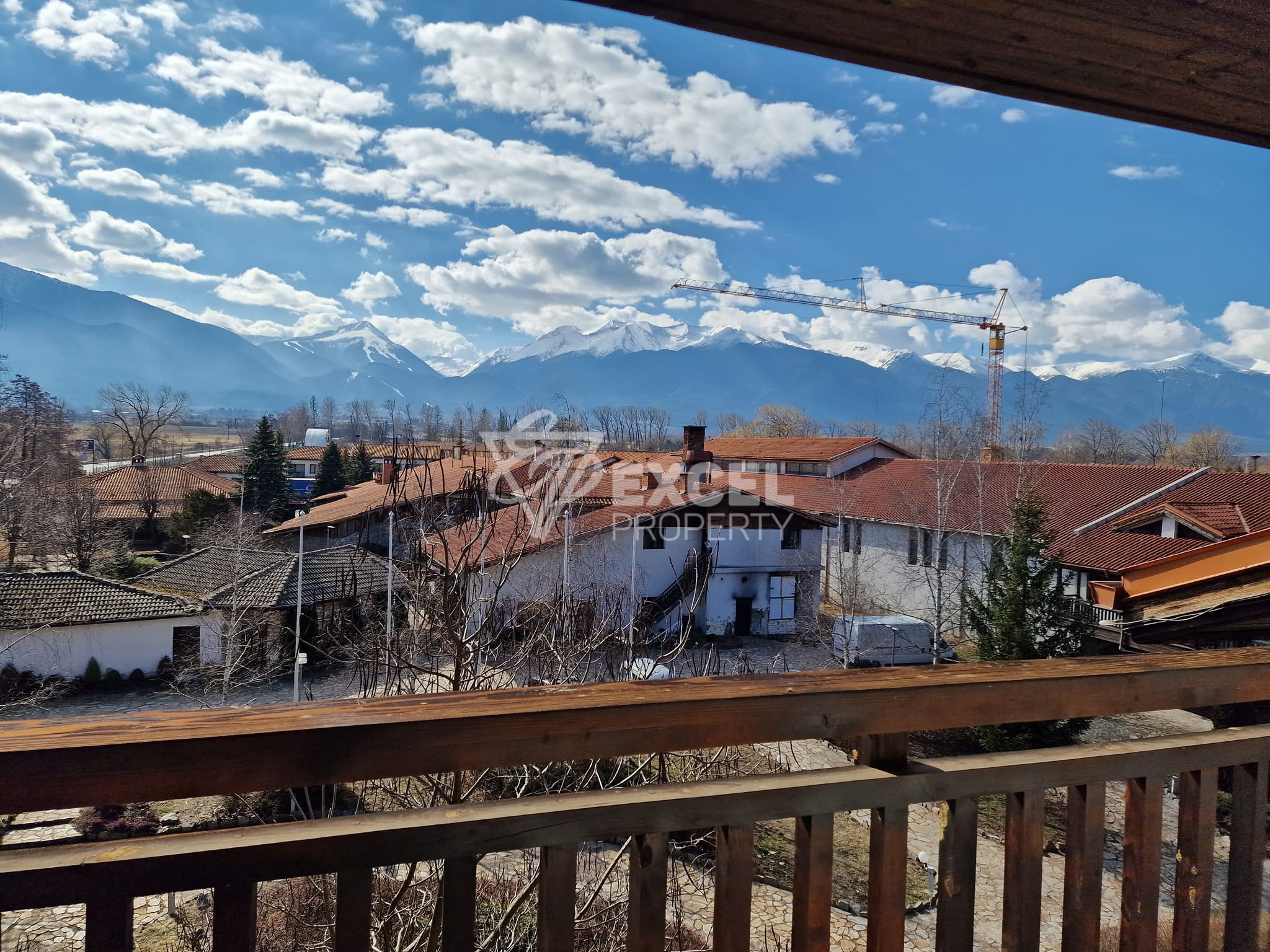 Южно студио с прекрасна гледка към Пирин за продажба между Банско и Баня!