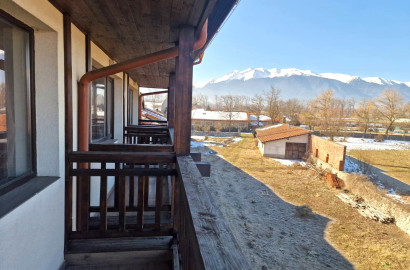 Студио с красива гледка към Пирин за продажба между Банско и Баня! Ниска такса поддръжка!