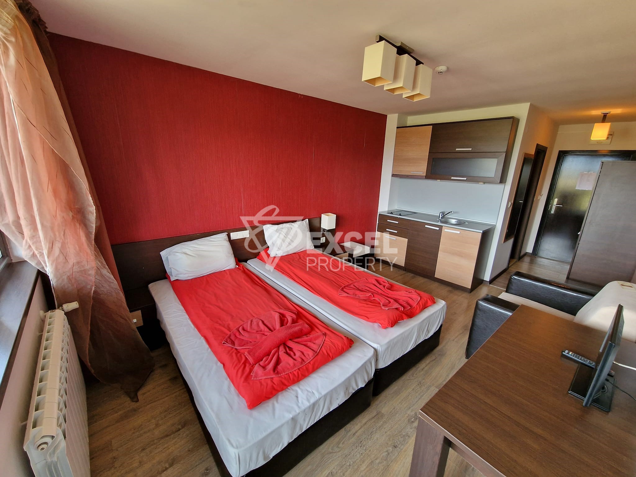 Студио с красива гледка към Пирин за продажба между Банско и Баня! Ниска такса поддръжка!