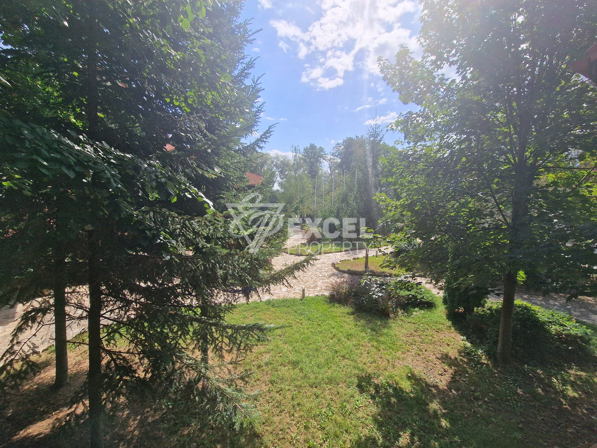 Обзаведено студио за продажба между Банско и Баня! Ниска такса поддръжка!