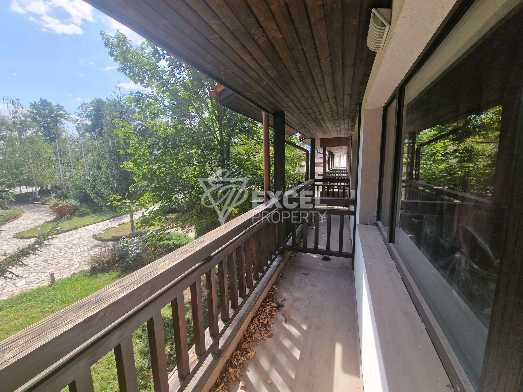 Обзаведено студио за продажба между Банско и Баня! Ниска такса поддръжка!