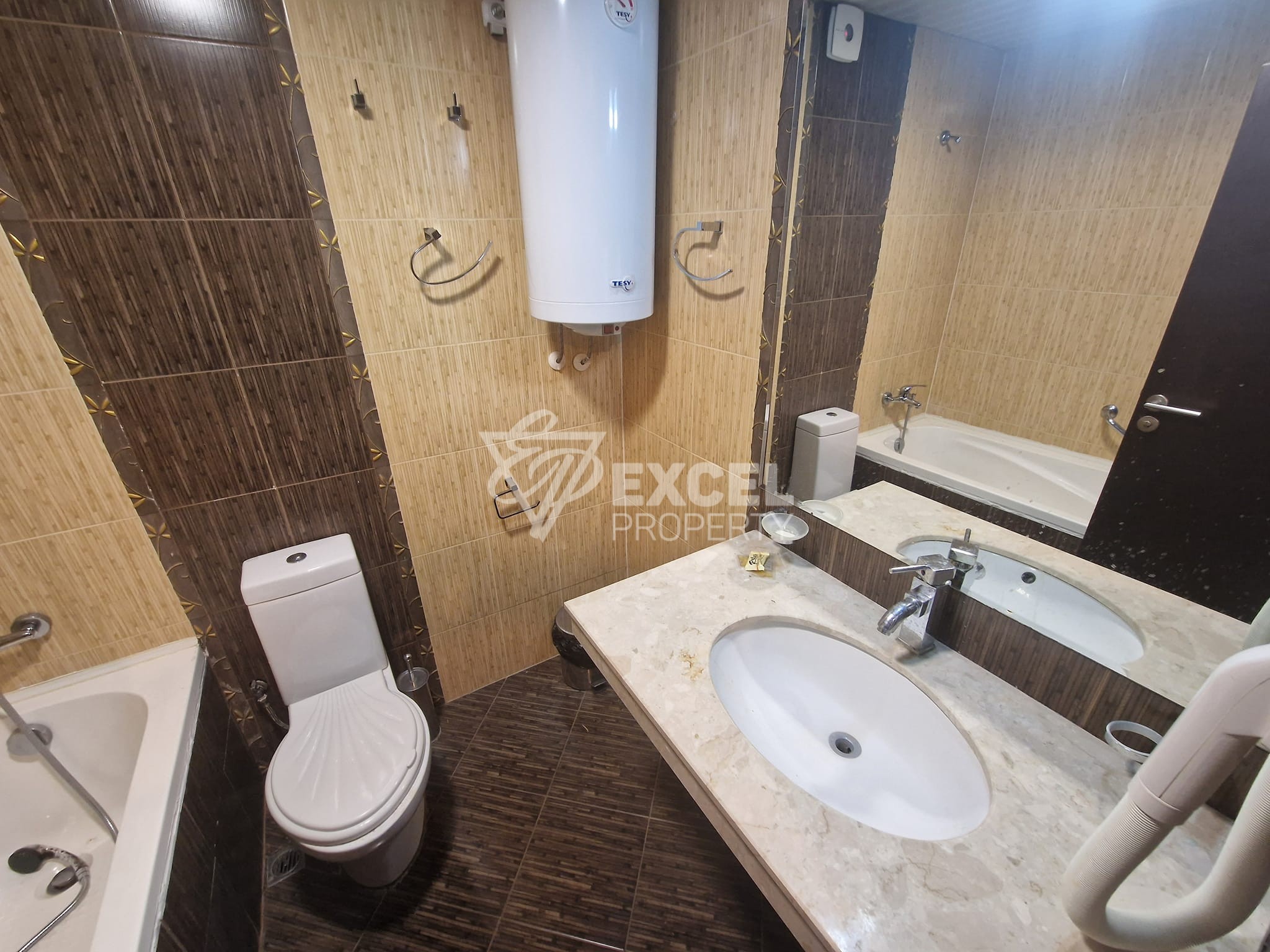 Обзаведено студио за продажба между Банско и Баня! Ниска такса поддръжка!