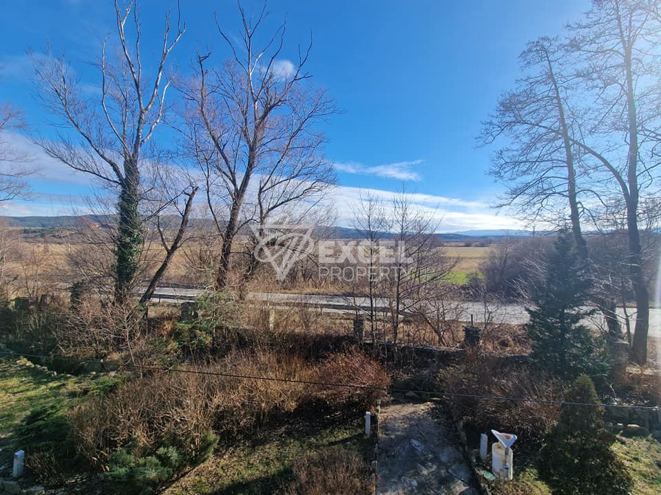 Двустаен апартамент с източно изложение за продажба между Банско и Баня! Изгодна сделка!