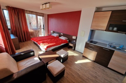 Студио с гледка към Пирин планина между Банско и село Баня до басейн с минерална вода