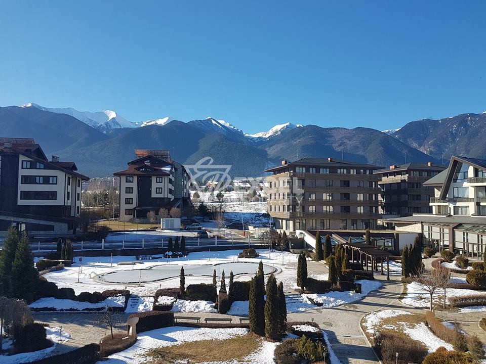 Просторен обзаведен двустаен апартамент за продажба в Аспен Голф, район Разлог