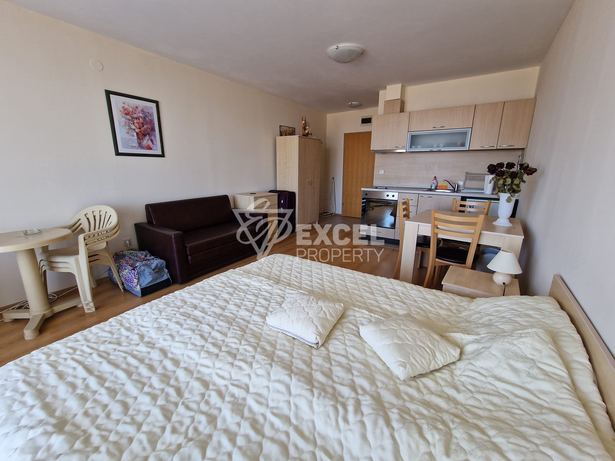 Уютно студио с тераса на партерен етаж за продажба в Аспен голф, район Разлог! Изгодна цена!