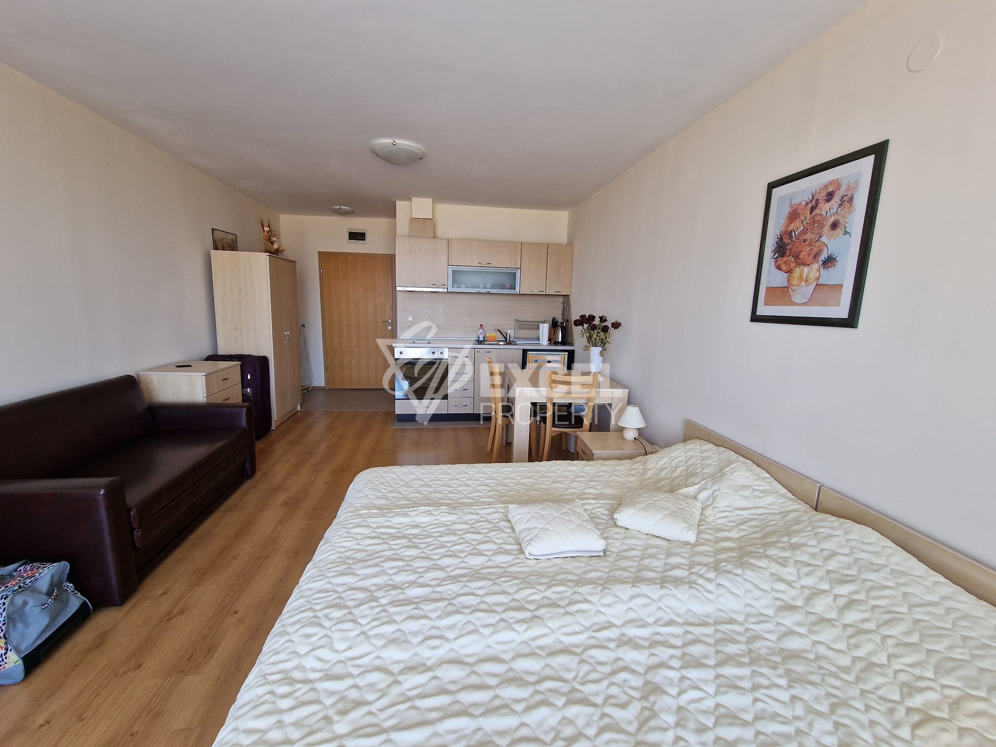 Уютно студио с тераса на партерен етаж за продажба в Аспен голф, район Разлог! Изгодна цена!