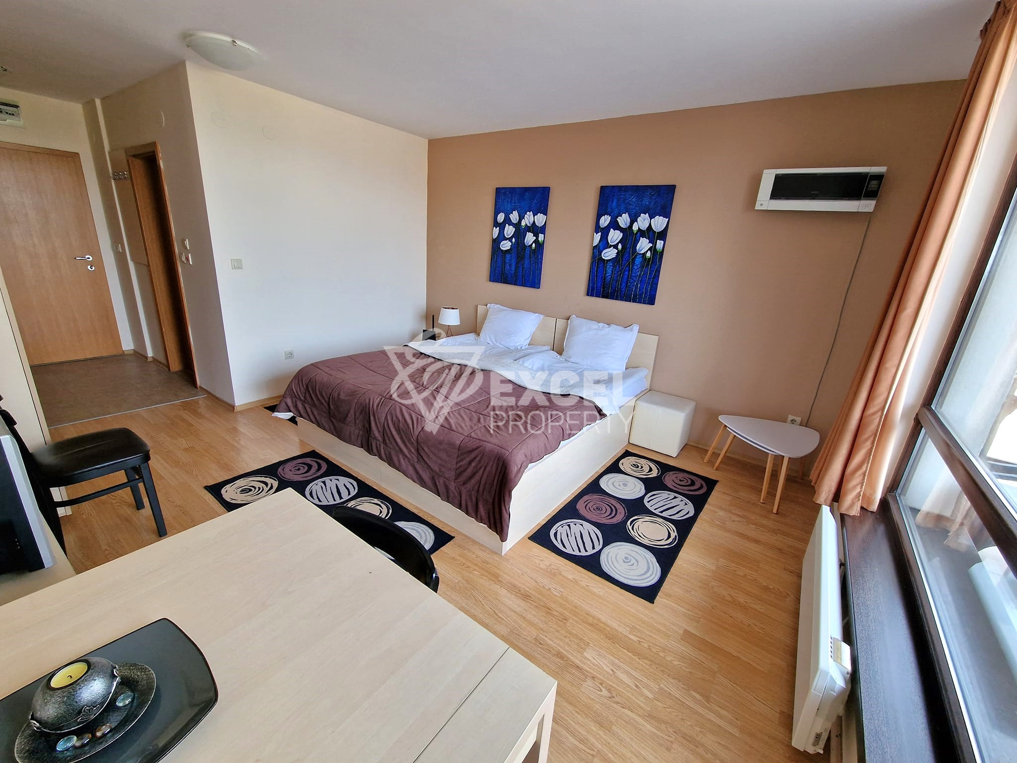 Студио с тераса и ново обзавеждане за продажба в Aspen Resort, район Разлог