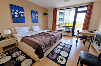 Студио с тераса и ново обзавеждане за продажба в Aspen Resort, район Разлог