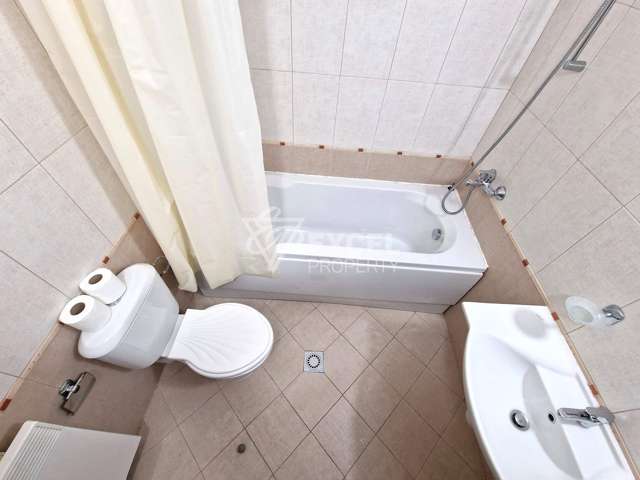 Студио с тераса и ново обзавеждане за продажба в Aspen Resort, район Разлог