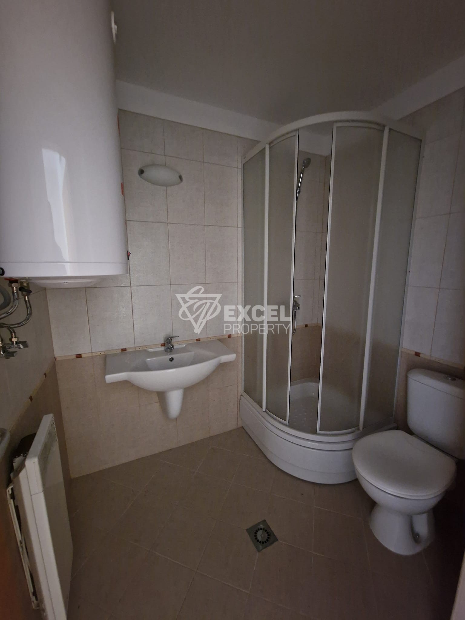 Прекрасно студио на партерен етаж с гледка към басейн до Пирин голф