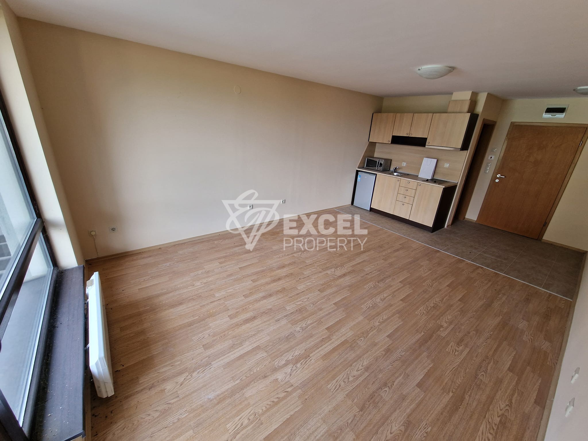 Прекрасно студио на партерен етаж с гледка към басейн до Пирин голф