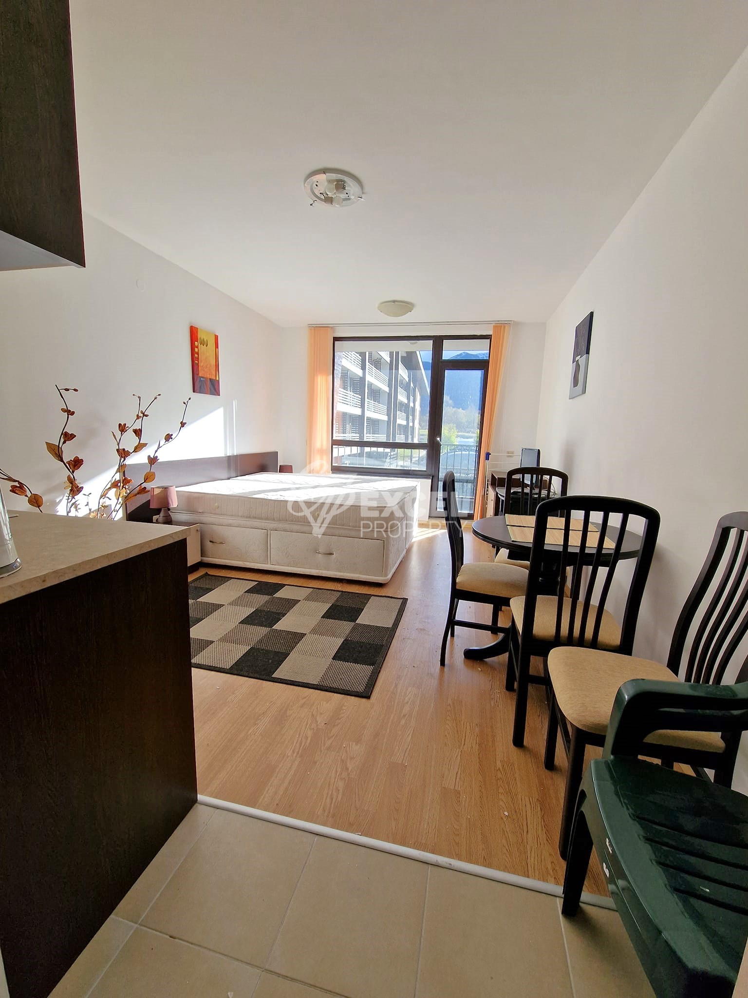 Южно студио с ново обзавеждане и прекрасна гледка към Пирин планина за продажба в района на Банско и Разлог