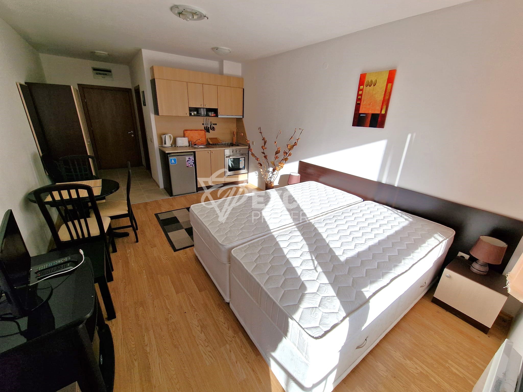 Южно студио с ново обзавеждане и прекрасна гледка към Пирин планина за продажба в района на Банско и Разлог