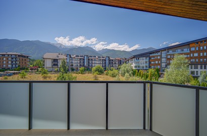 Просторен двустаен апартамент за продажба в комплекс Аспен Хайтс, район Разлог