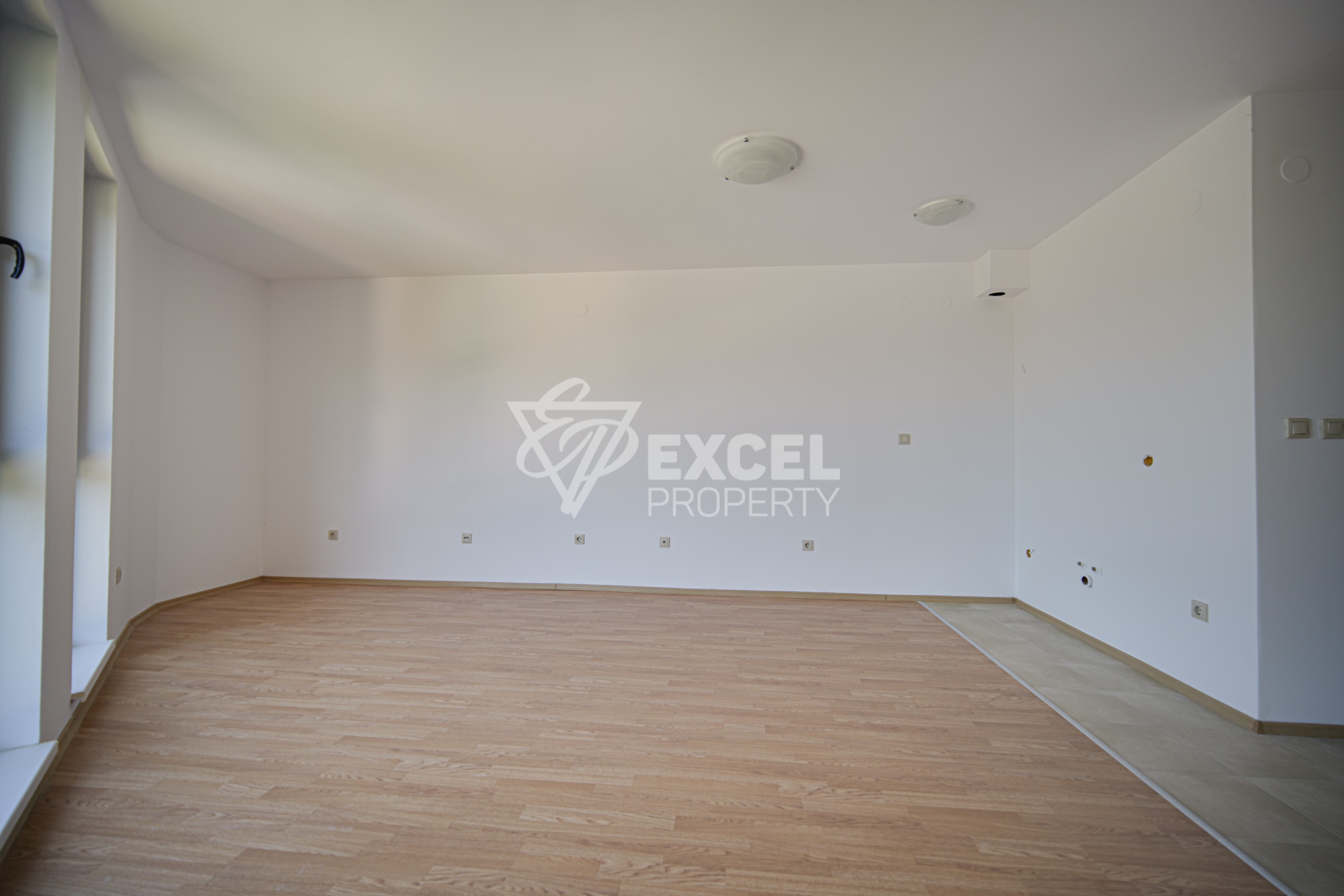 Просторен двустаен апартамент за продажба в комплекс Аспен Хайтс, район Разлог