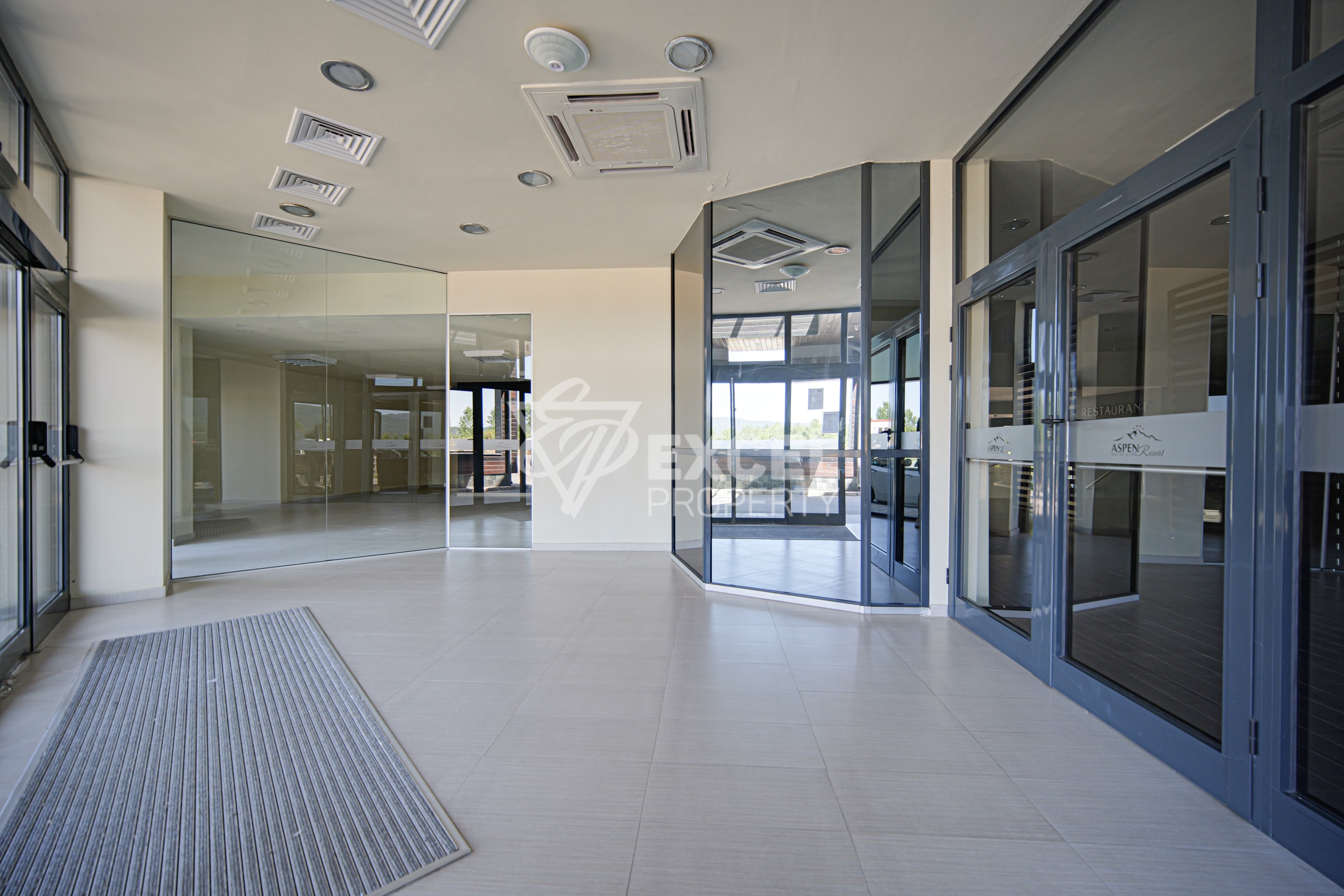 Просторен двустаен апартамент за продажба в комплекс Аспен Хайтс, район Разлог