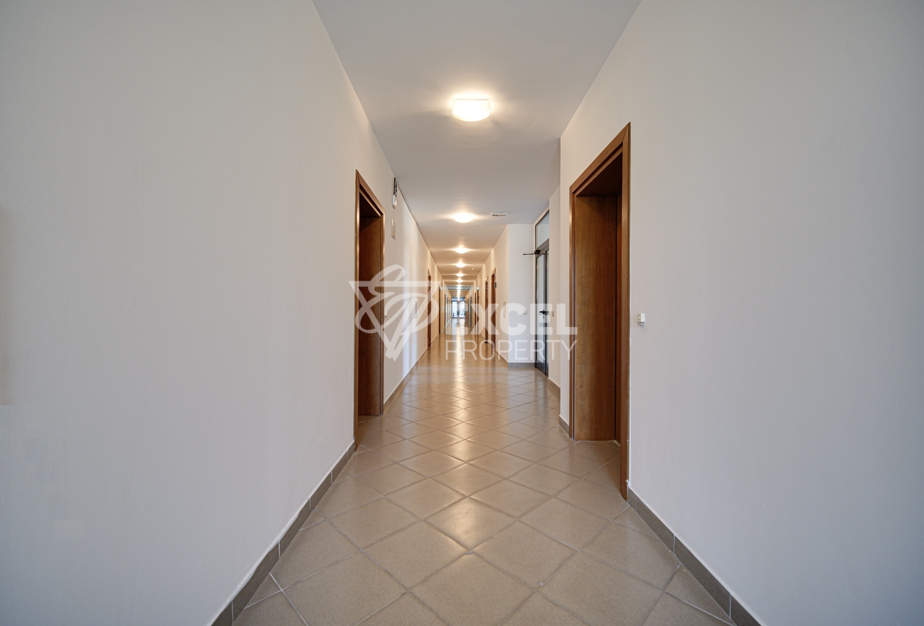 Просторен двустаен апартамент за продажба в комплекс Аспен Хайтс, район Разлог