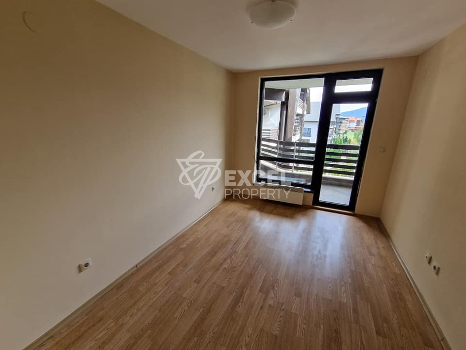 Южен Тристаен апартамент за продажба в комплекс Аспен Сюитс, район Разлог