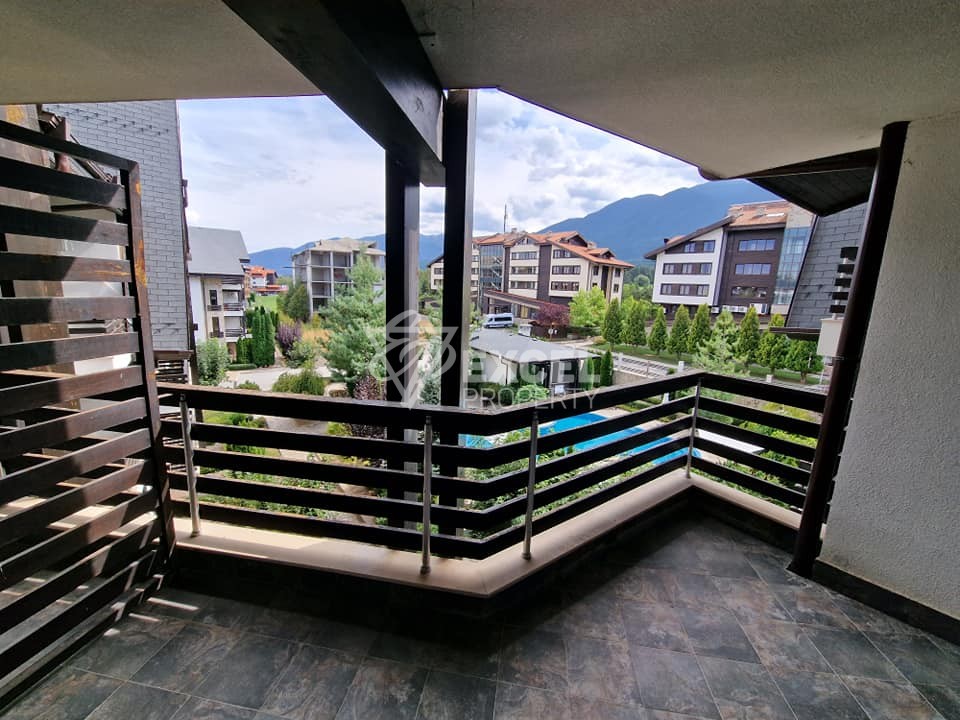 Южен Тристаен апартамент за продажба в комплекс Аспен Сюитс, район Разлог