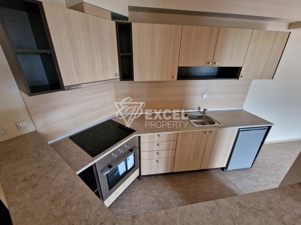 Южен Тристаен апартамент за продажба в комплекс Аспен Сюитс, район Разлог