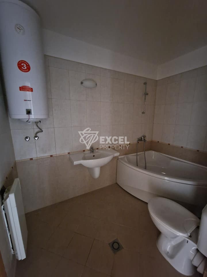 Южен Тристаен апартамент за продажба в комплекс Аспен Сюитс, район Разлог