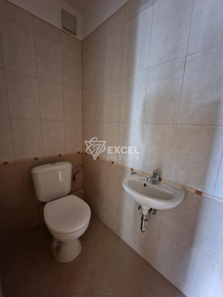 Южен Тристаен апартамент за продажба в комплекс Аспен Сюитс, район Разлог