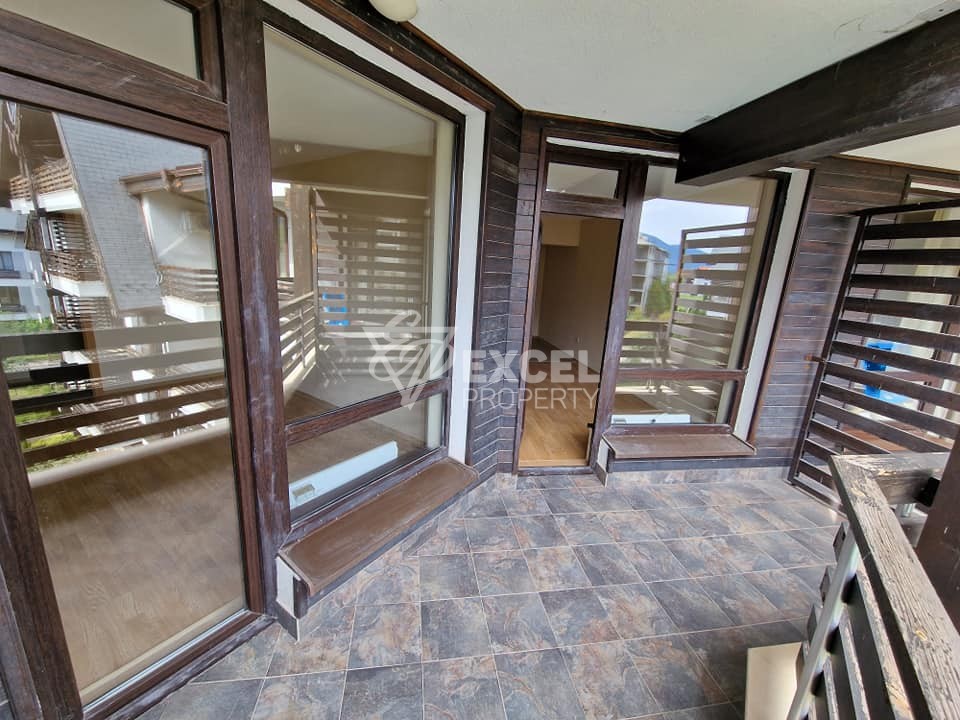 Южен Тристаен апартамент за продажба в комплекс Аспен Сюитс, район Разлог