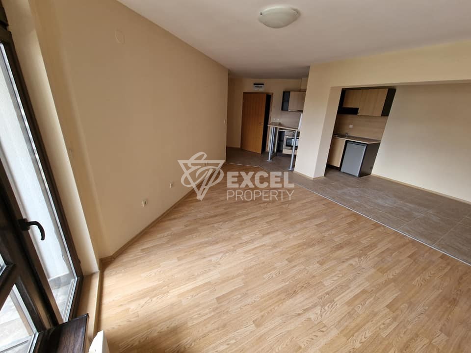 Южен Тристаен апартамент за продажба в комплекс Аспен Сюитс, район Разлог