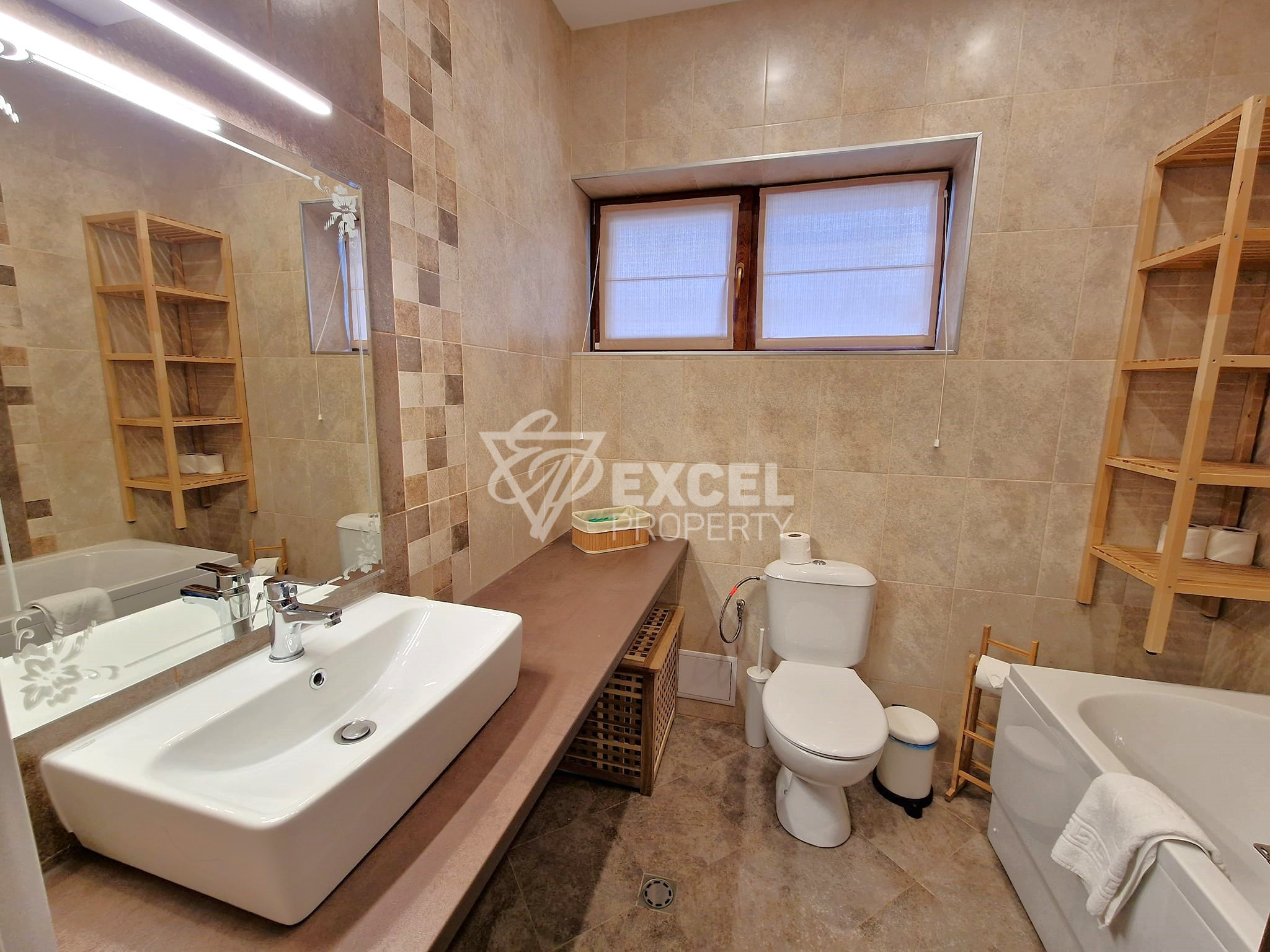 Алпийска къща с три спални за продажба в район Разлог и Банско!