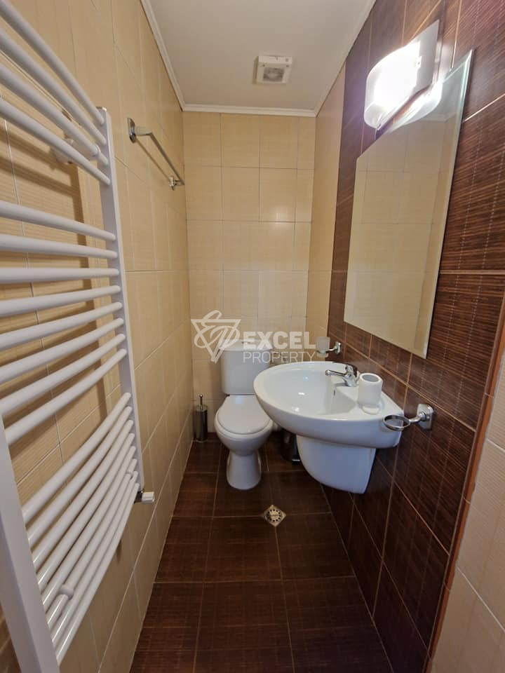 Тристаен апартамент с ново обзавеждане на 50 метра от Ски лифта, Bansko Royal Towers