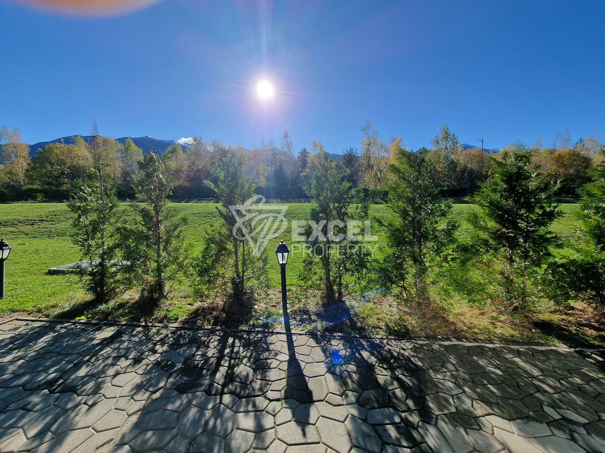 Тристаен апартамент с планинска гледка за продажба в комплекс Cornelia Deluxe Residence, Разлог