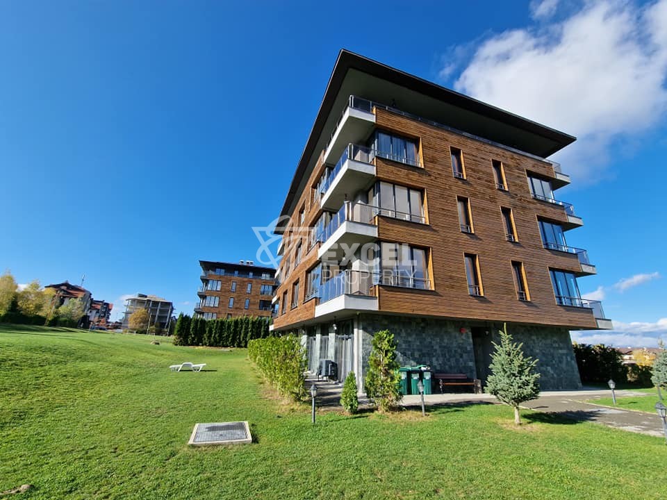 Тристаен апартамент с планинска гледка за продажба в комплекс Cornelia Deluxe Residence, Разлог