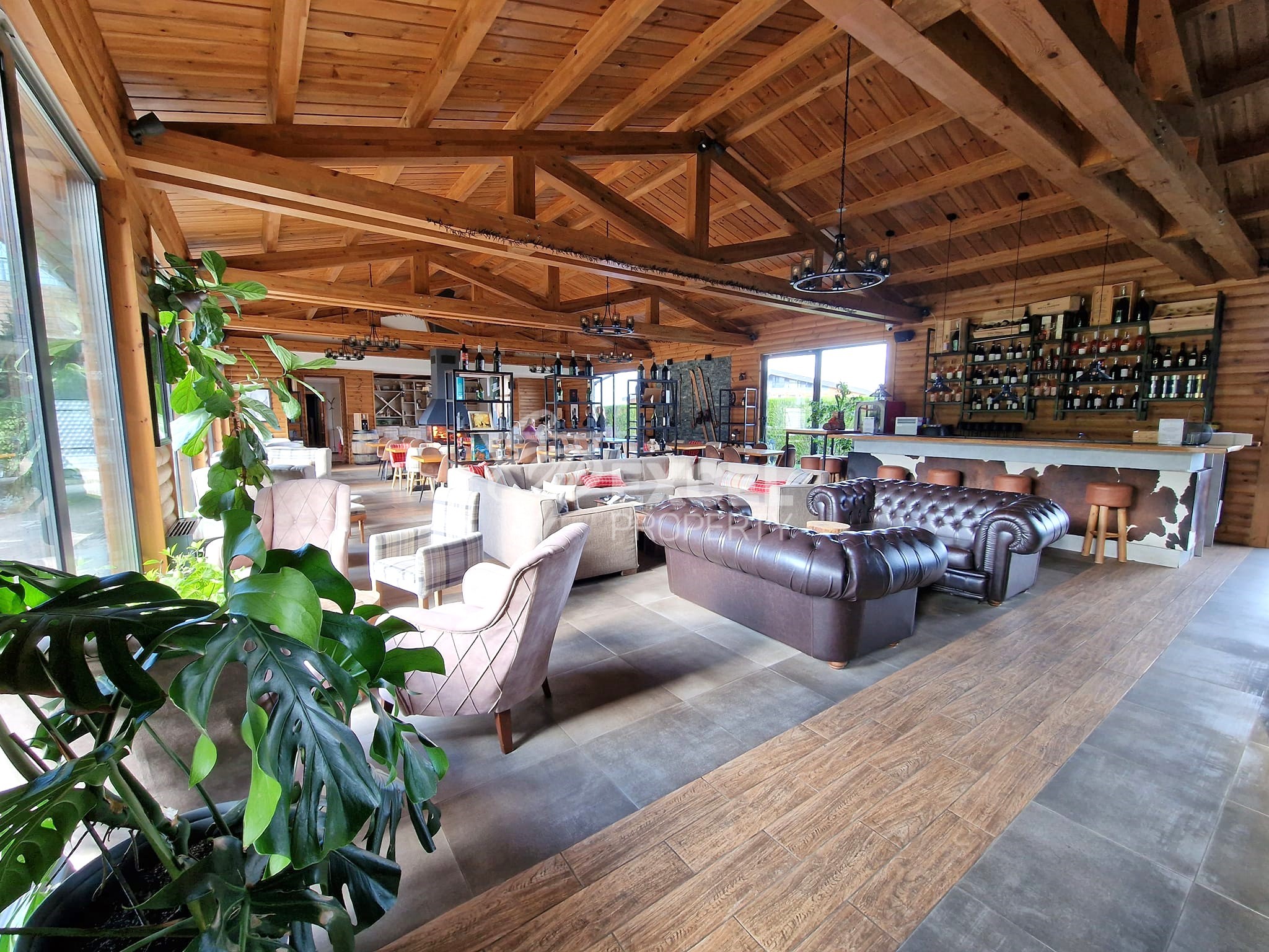 Тристаен апартамент с планинска гледка за продажба в комплекс Cornelia Deluxe Residence, Разлог