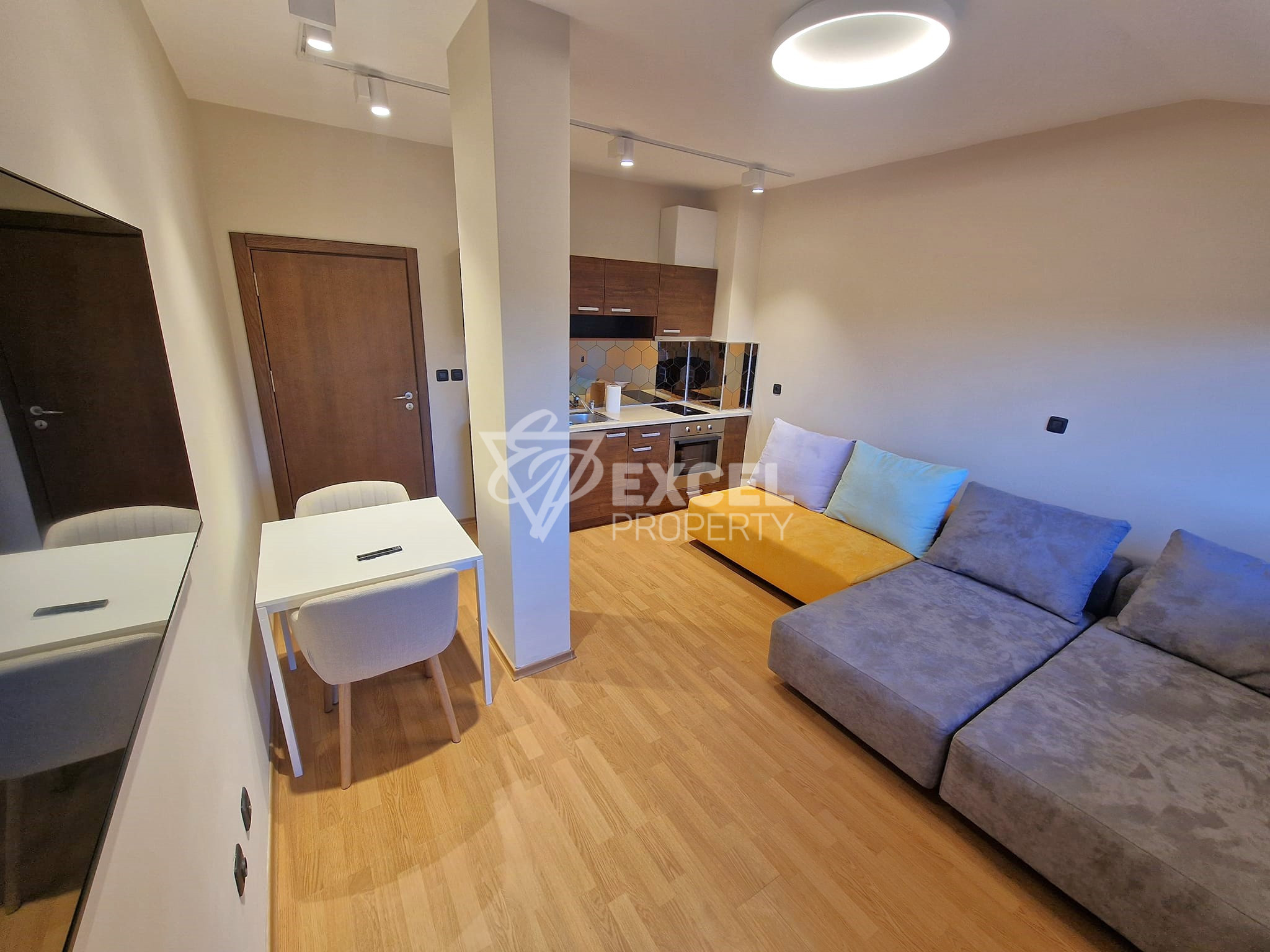 Студио с ново обзавеждане под наем на 50 метра от Ginger Bar & Dinner, Банско