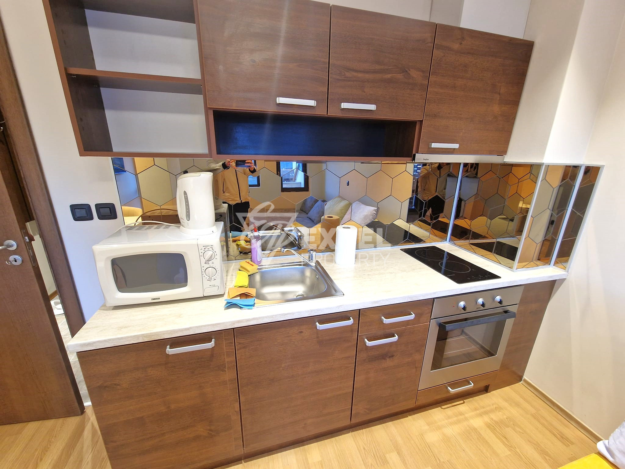 Студио с ново обзавеждане под наем на 50 метра от Ginger Bar & Dinner, Банско