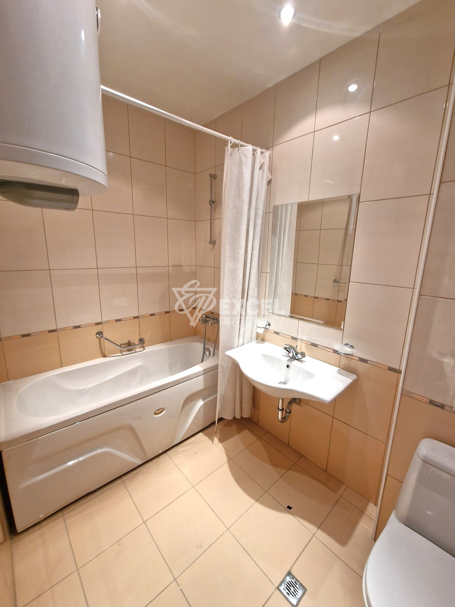 Студио с ново обзавеждане под наем на 50 метра от Ginger Bar & Dinner, Банско