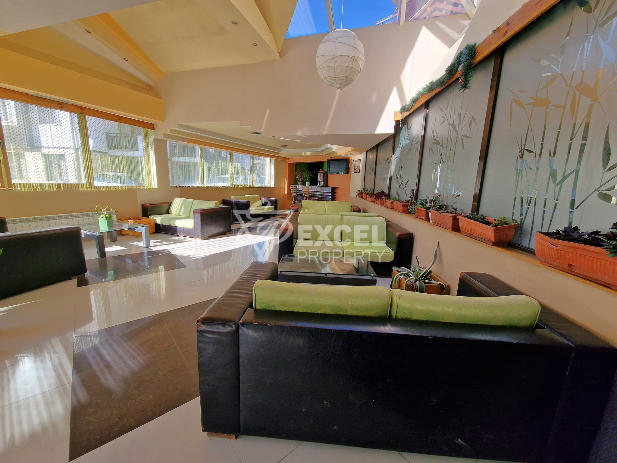 Изгодно студио с източна тераса в сграда с ниска такса поддръжка за продажба в Банско