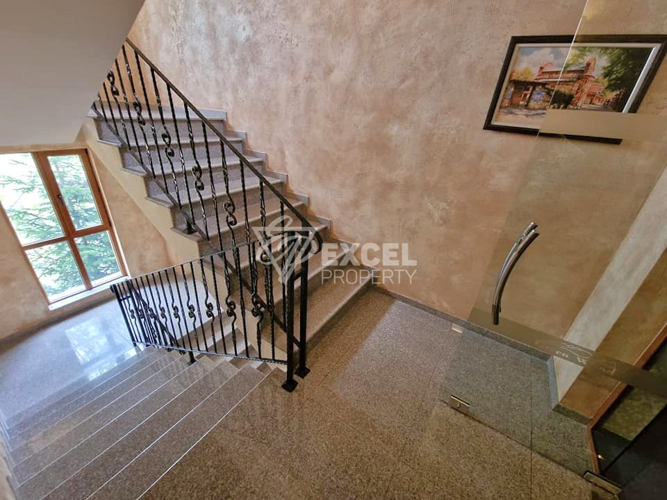 Просторен двустаен апартамент за продажба в Green Wood, район Разлог