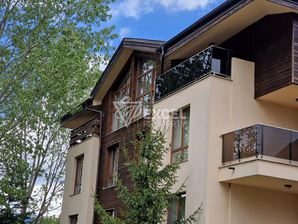 Просторен двустаен апартамент за продажба в Green Wood, район Разлог