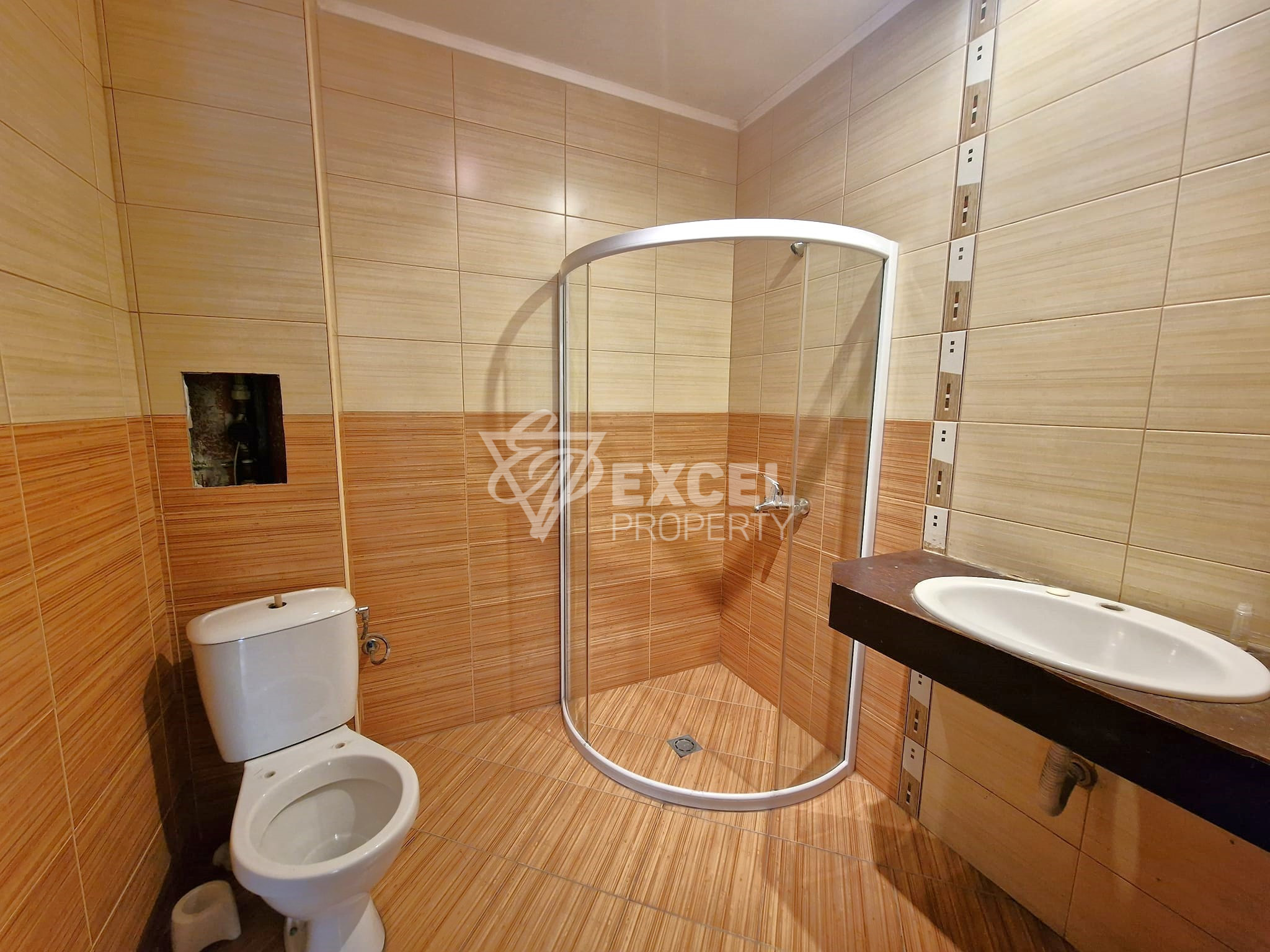 Просторен двустаен апартамент за продажба в Green Wood, район Разлог