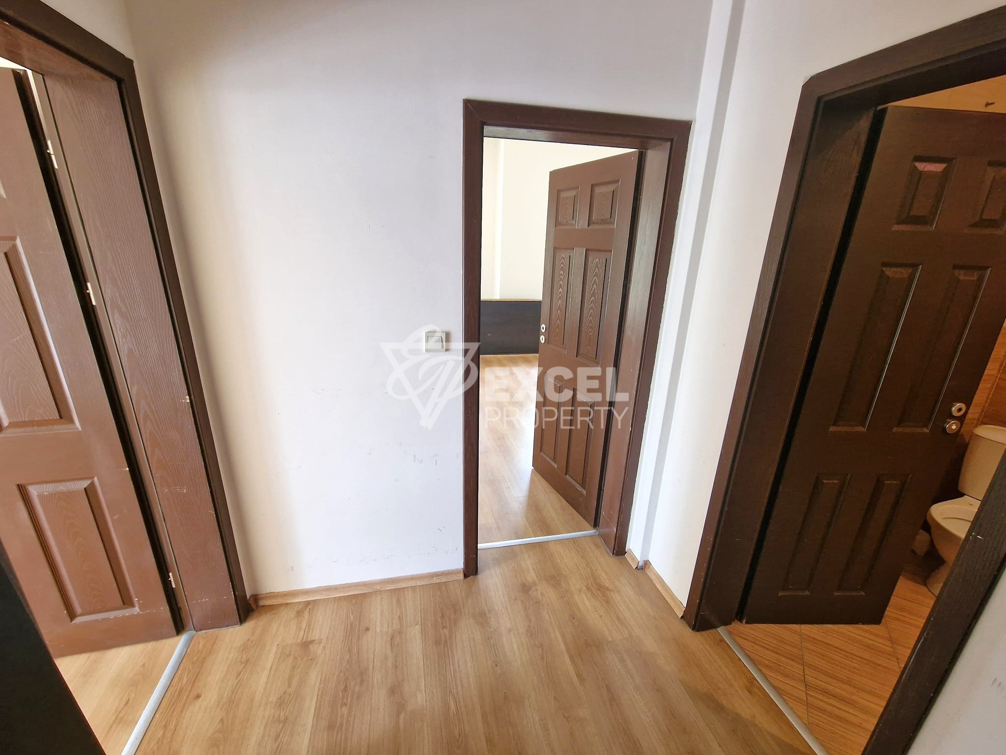 Просторен двустаен апартамент за продажба в Green Wood, район Разлог