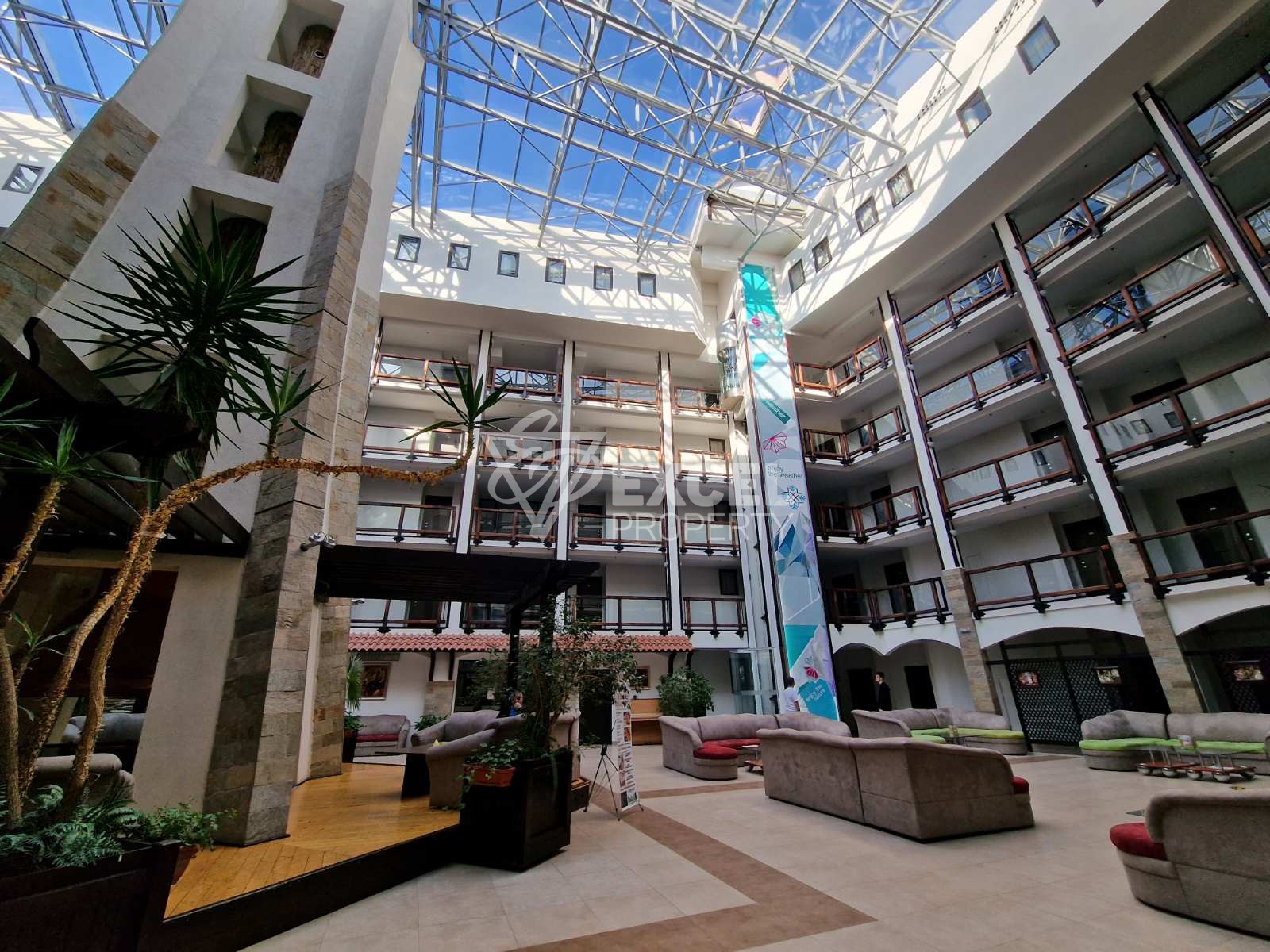 Тристаен апартамент на 200 метра от ски лифта за продажба в MPM Guinness hotel, Банско