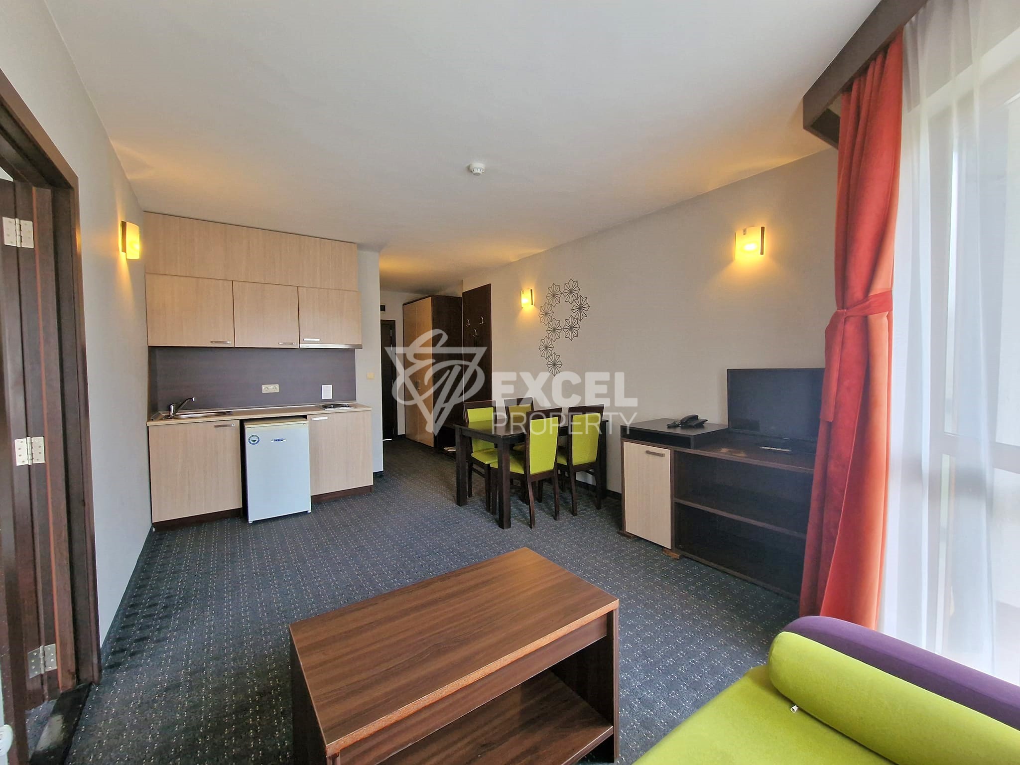 Двустаен апартамент на изгодна цена и красива планинска гледка за продажба в Банско